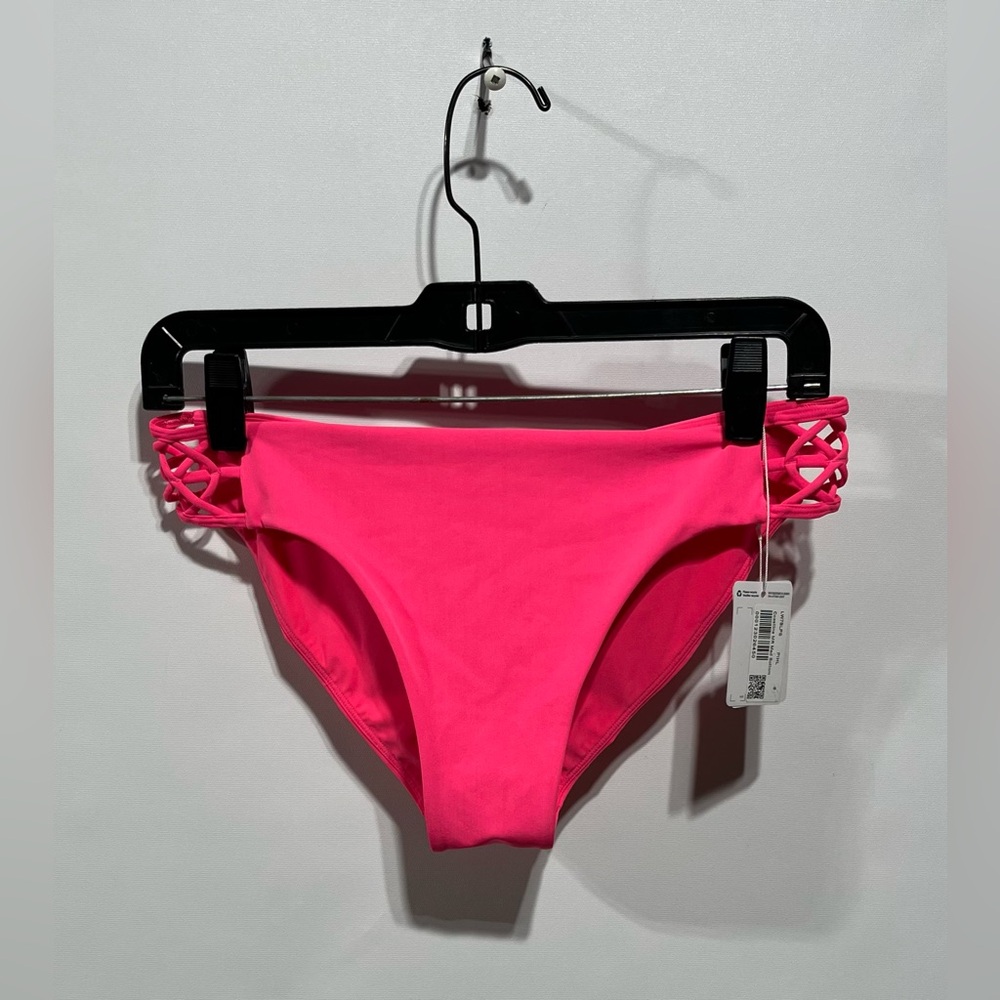 Lululemon Coastline Mid-Rise Hot Pink Bikini Bottom  Size 8 New With Tags‎
